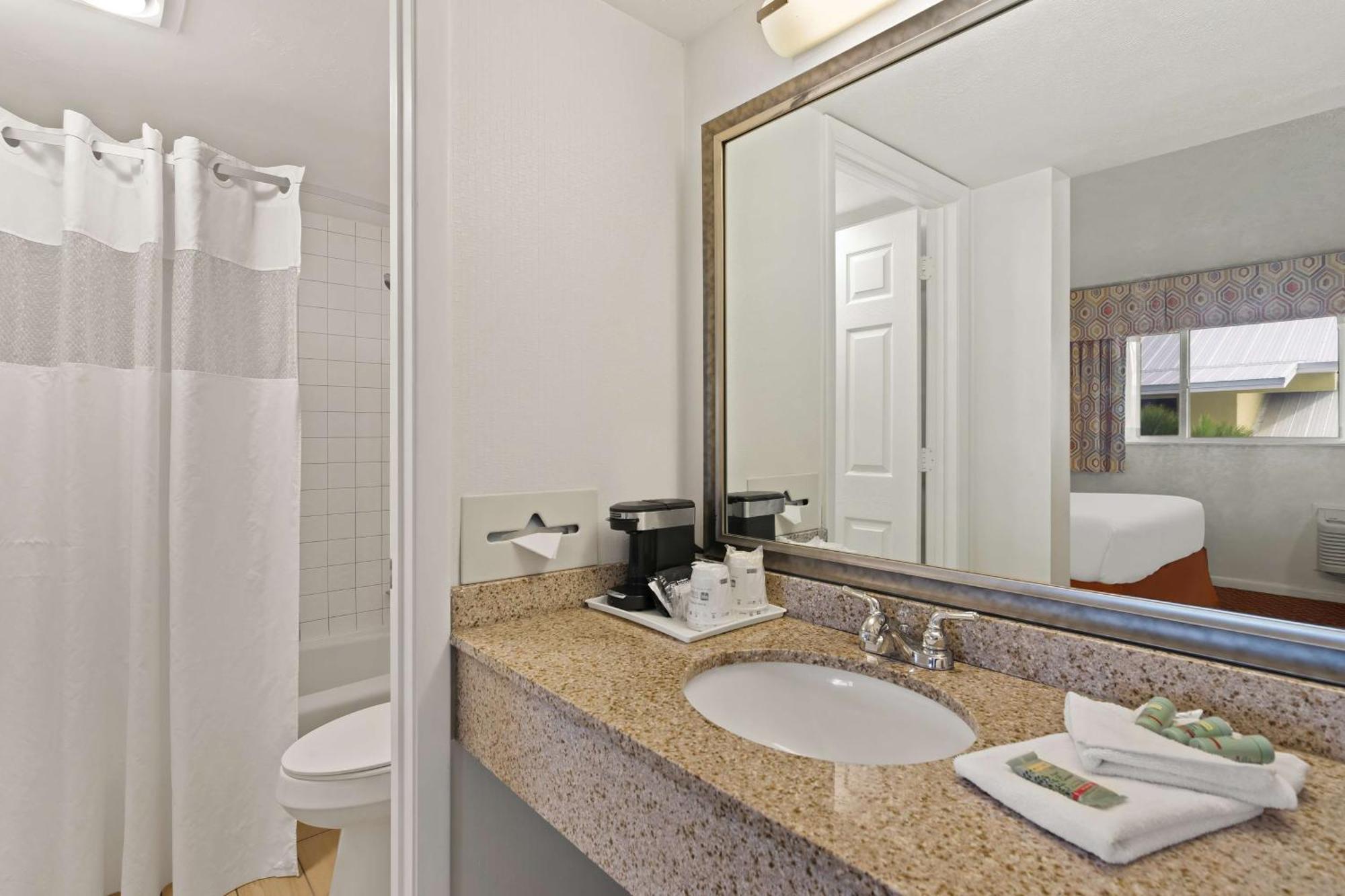 Best Western Port St. Lucie Екстер'єр фото